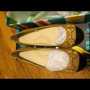 C Wonder tan and black ballet flats