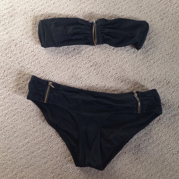 Black Bathingsuit