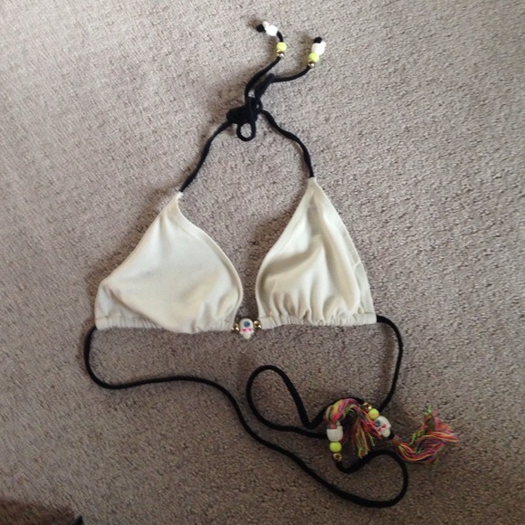 👙White bathing suit top