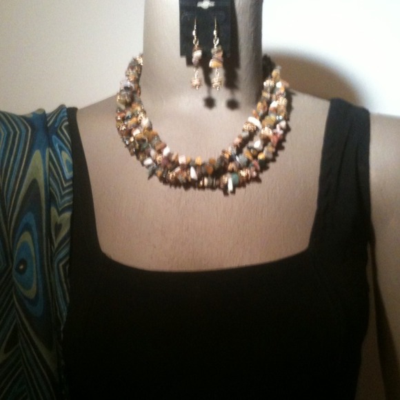 Tigers eye and Jade Multi - layer Necklace set - Picture 2 of 3