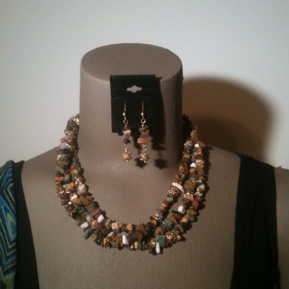 Tigers eye and Jade Multi - layer Necklace set - Picture 3 of 3