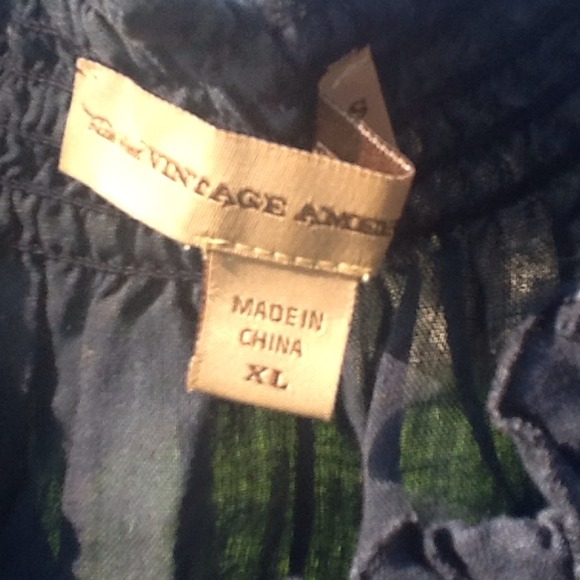 🎀ReDUCED🎀 Cute Vintage Top 🎀 - Picture 2 of 2