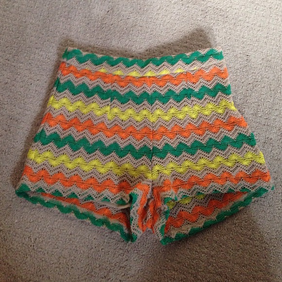colorful high waisted shorts 🎈bundled