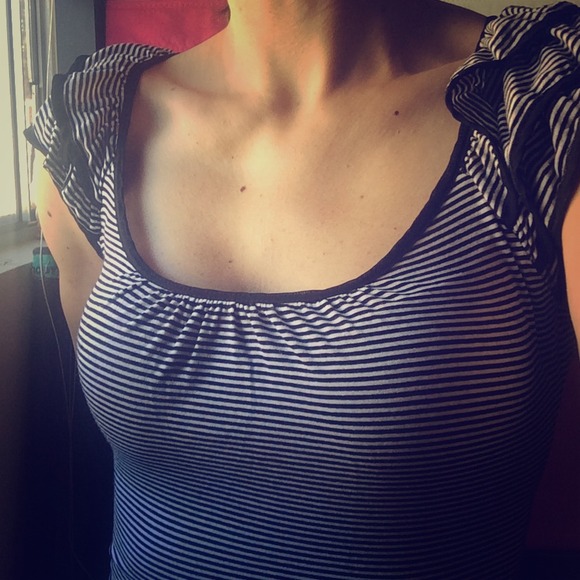 ⚡️Weekend sale⚡️Black and White H&M top