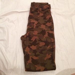 Hi-rise Camo Jeggings
