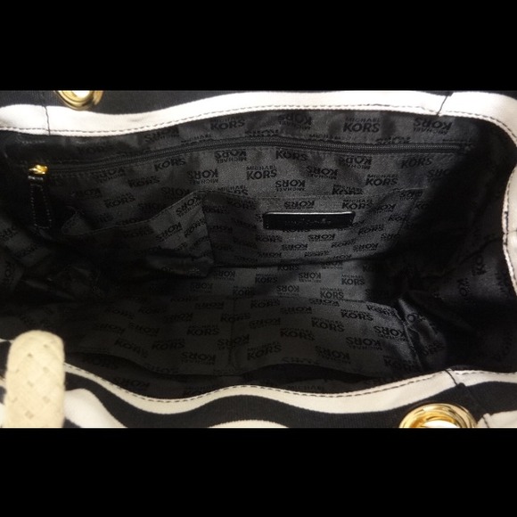 🚫SOLD🚫Michael kors marina🌺 - Picture 4 of 4