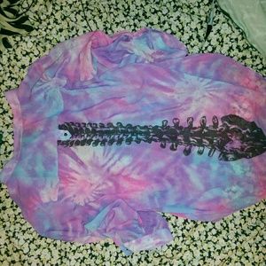 Tye dye spine shirt.