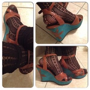 Turquoise suede | Brown leather