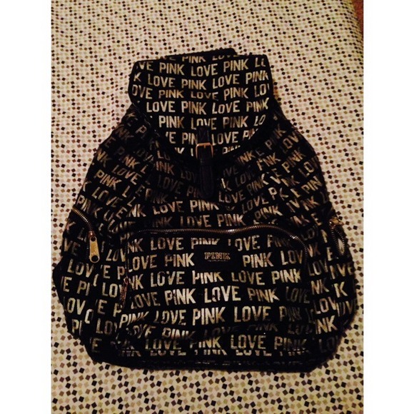 ⚠️TRADE⚠️ VS 'PINK' Reg Size Backpack 😍✨