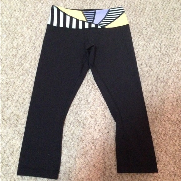 Lululemon pants size 4 never been worn