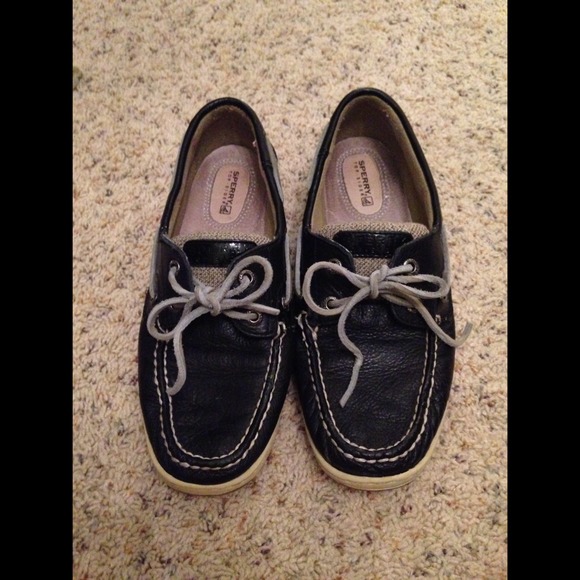 Black Sperry-Top Sider boat shoes