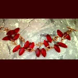 Red multiple-layer dangle bracelet