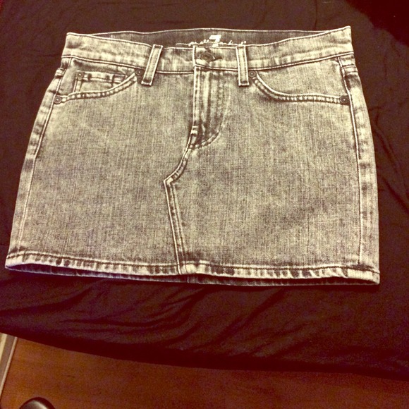 ⭐️7 for all mankind Denim Skirt⭐️
