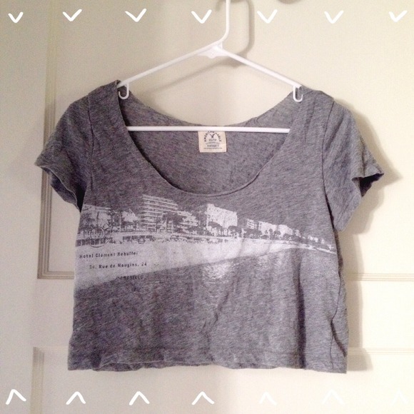 Gray Graphic Crop Top