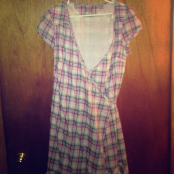 Converse one star wrap dress.