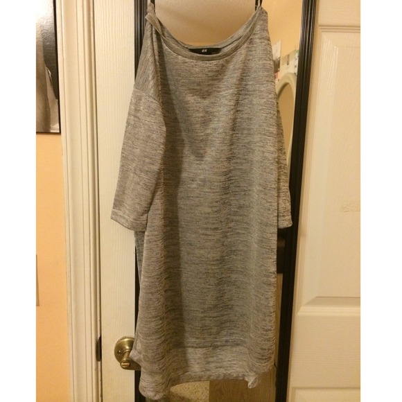 Light grey three quarter sleeve loose shirt