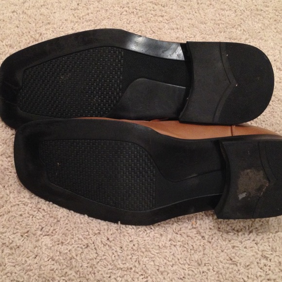 Dress shoes - Picture 3 of 3