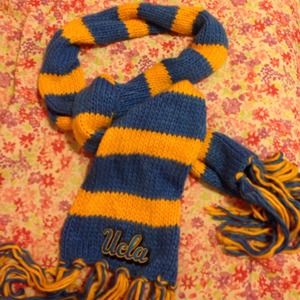 UCLA scarf