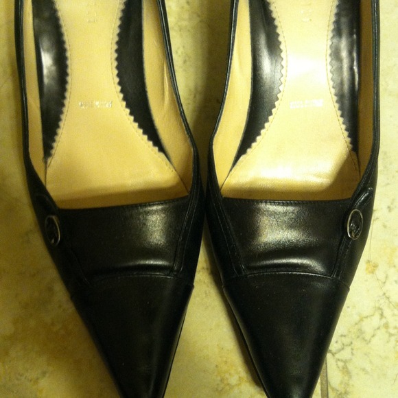 Black kitten Heel with tiny silver buckle