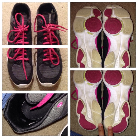 Black pink reebok shoes !!
