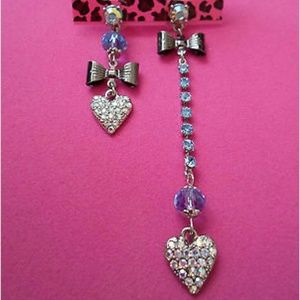 SOLD SOLD BETSEY JOHNSON

Mismatch  Earrings!