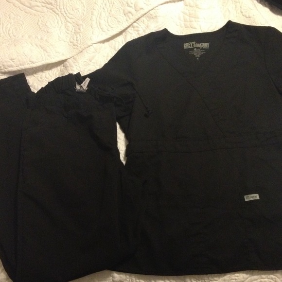 Black Grey's Anatomy by Barco scrubs - small
