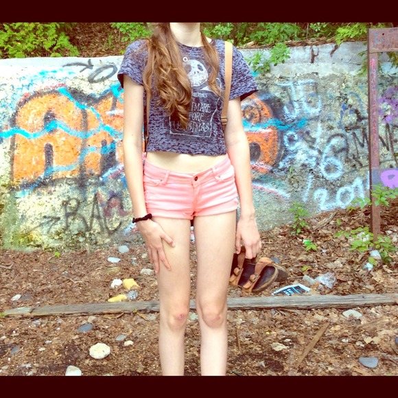Pink low rise shorts - Picture 1 of 1