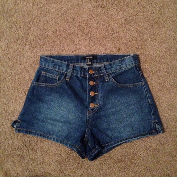 NEW F21 High Waisted Dark Denim Shorts Buttoned