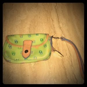 Dooney &Bourke wristlet