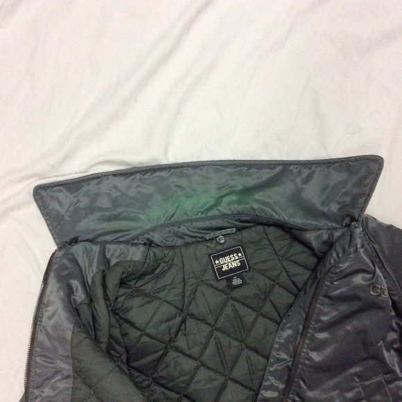 ❌BUNDLED❌ GUESS bomber jacket - Picture 3 of 4