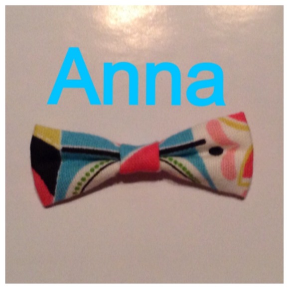 Doggie bow with collar