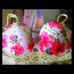 Victoria's Secret PINK Hawaiian push up bra NWT