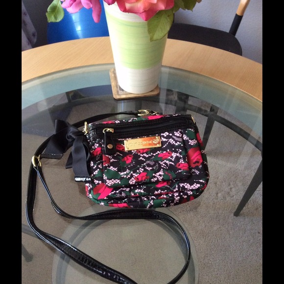 Betsey Johnson Cross body Handbag🌺 NWOT