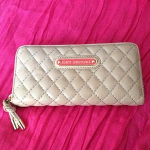🎉SALE🎉authentic Juicy couture wallet