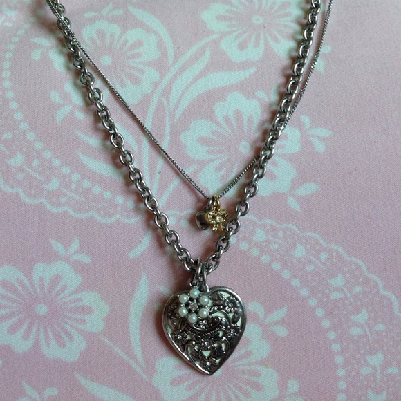 ✨Lovely Layered Locket w/Delicate Charms✨