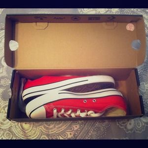 🌸NIB Red Chuck Taylor Converse Sneakers