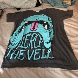Pierce The Veil. Xs. hot topic. Band Tee
