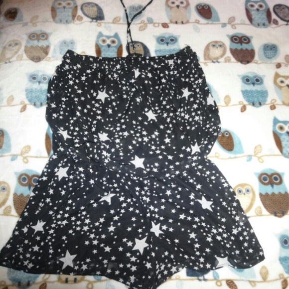Black & white romper with star designs - Picture 2 of 3