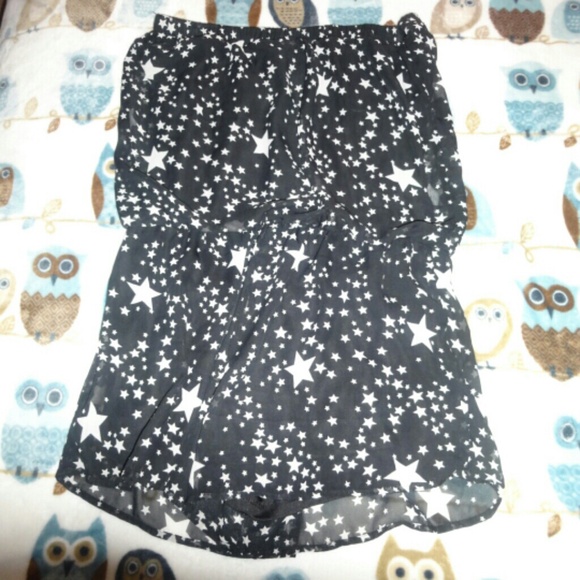 Black & white romper with star designs - Picture 3 of 3