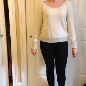 AE off white crew neck