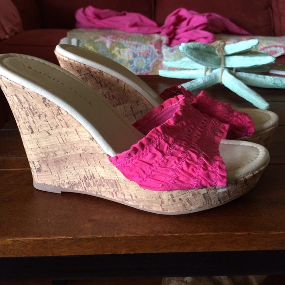 BUNDLE Charlotte Russe pink cork AND BLACK CORK