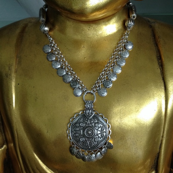 Beautiful detailed silver necklace ! - Picture 2 of 3