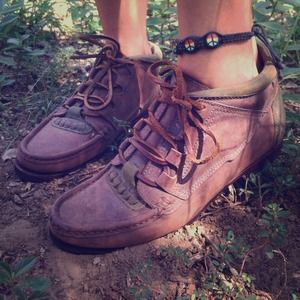 Beautiful leather kicks!