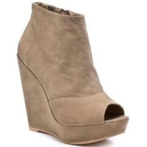 Chinese Laundry - Nude Peep-Toe Wedge Booties s6.5