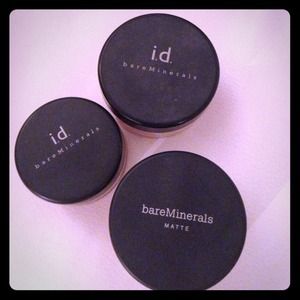 Bare minerals and bow ring