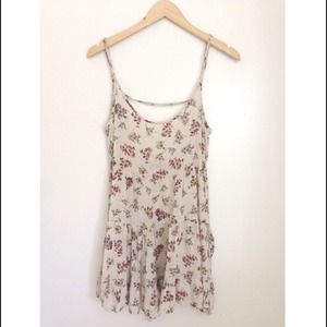 🌻SOLD🌻BRANDY MELVILLE - JADA DRESS