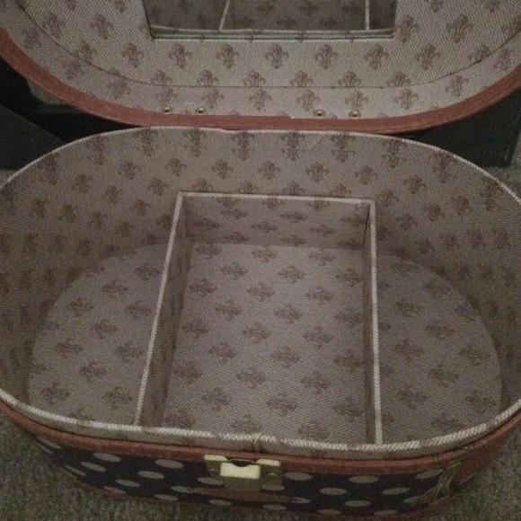 Storage box - Picture 4 of 4