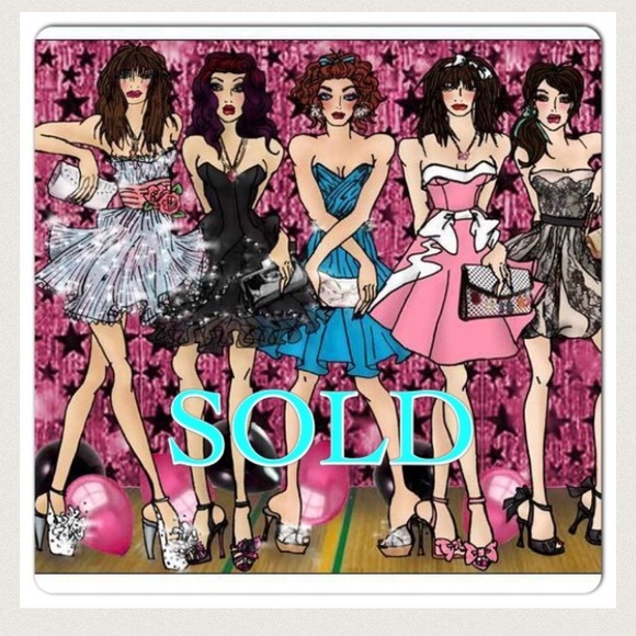 Betsey Johnson Jewelry - Betsey Johnson black skull Pendant Necklace