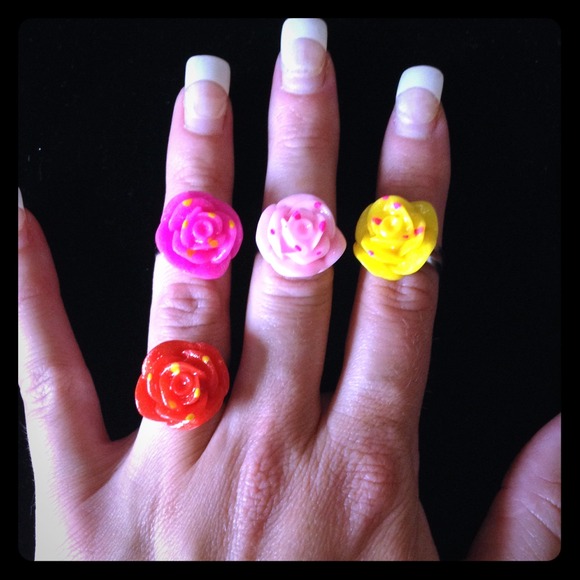 Buy 2 Get 3 FREE! Rose adjustable ring - Picture 1 of 1