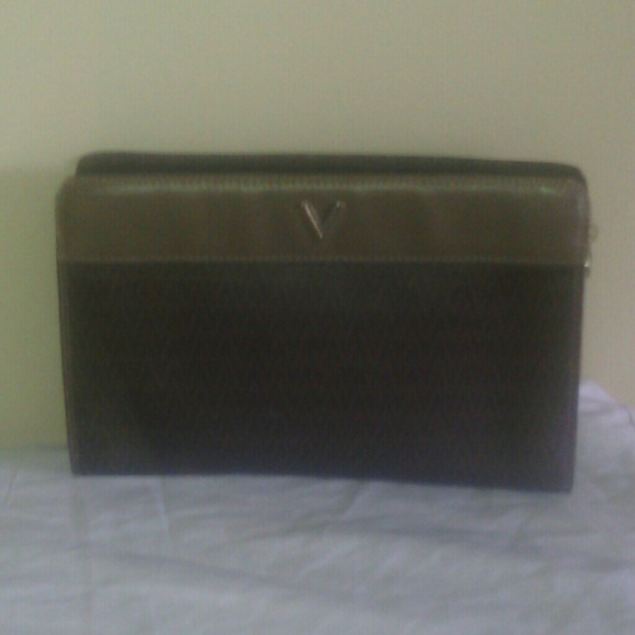 **SOLD * *%100 Authinic Valentino brown clutch